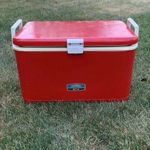 Vintage Thermos Metal Cooler Ice Chest Red and white - Picture 1 of 14